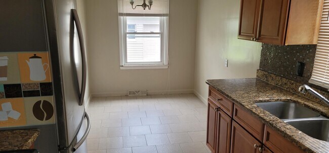 Foto del edificio - 6236 Kenilworth St