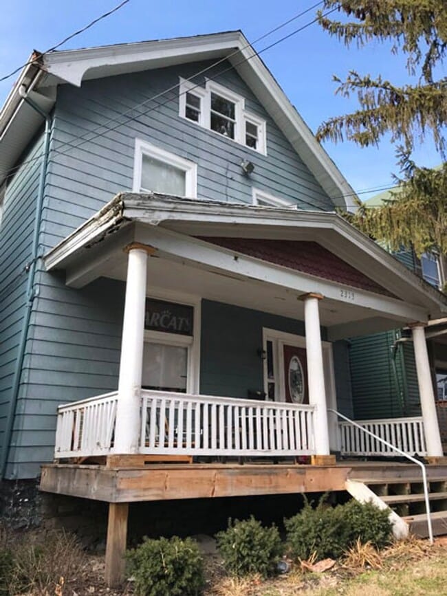 Building Photo - 2313 Stratford Ave