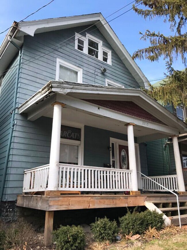 Foto del edificio - 2313 Stratford Ave