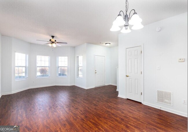 Foto del edificio - 3230 Oakley Pl