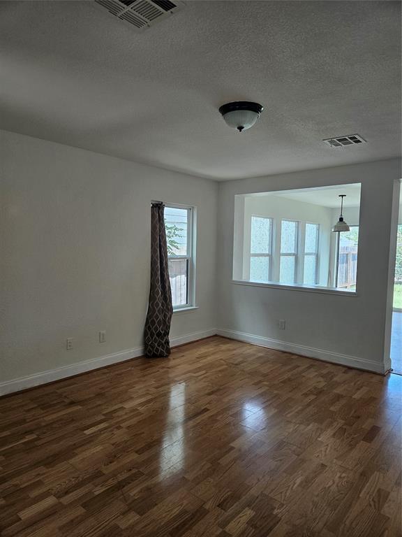 Foto del edificio - 13400 Coomes Dr