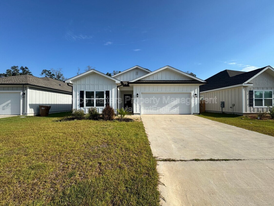 Foto principal - 5380 Cornwall Dr