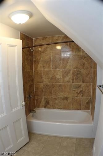 Foto del edificio - 13 Clinton Rd