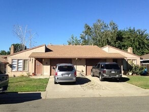 Building Photo - 1381 Hobart Dr