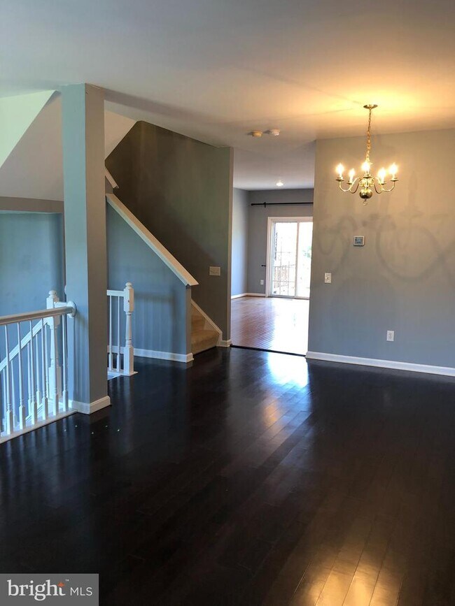 Building Photo - 14946 Whittier Loop