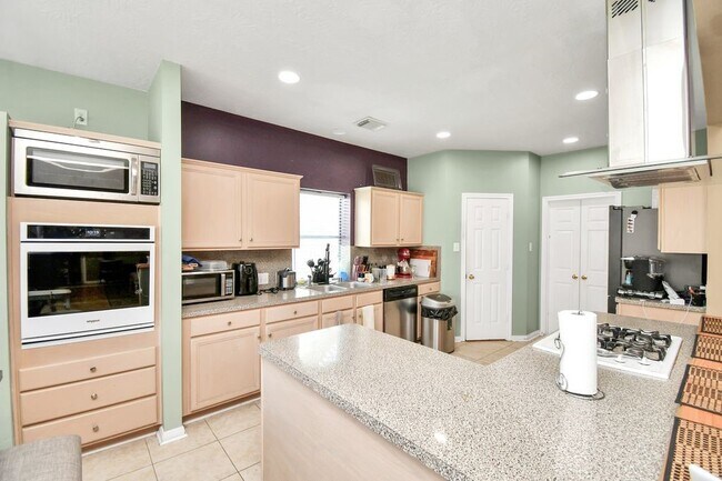 Foto del edificio - 2834 Green Hollow Ct