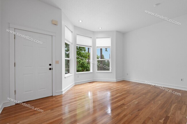 Foto del edificio - 3140 NE 103rd. Place