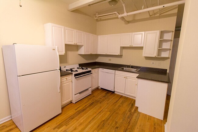 Foto del edificio - 1451 W Byron