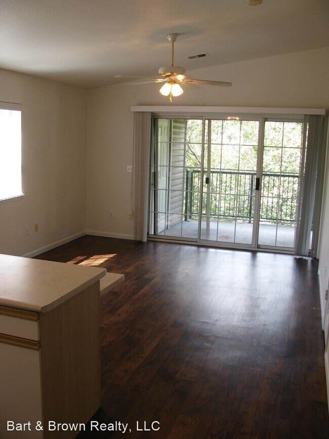 Foto del edificio - 1 br, 1 bath House - 400 E Rockford Dr #301