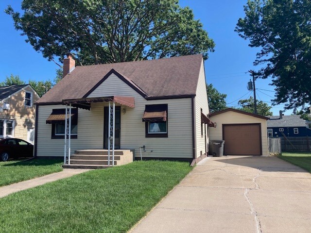 Primary Photo - 710 E 4th St