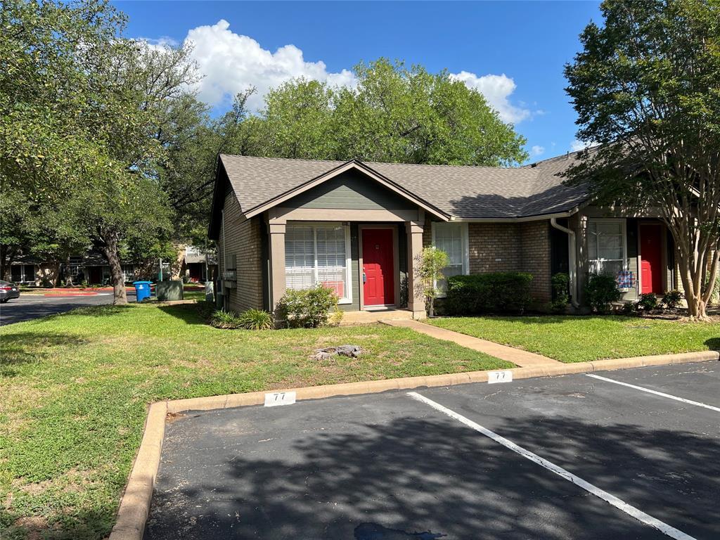 Foto principal - 1015 E Yager Ln