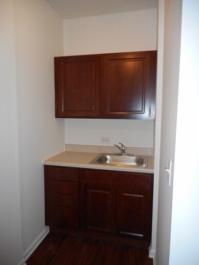 Foto del edificio - 1315 W Lawrence Ave