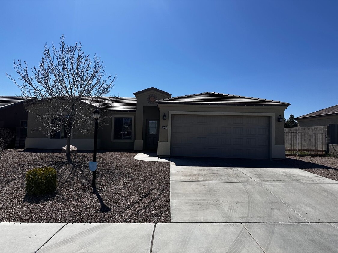 Primary Photo - 4 Bedroom 2 Bathroom Home