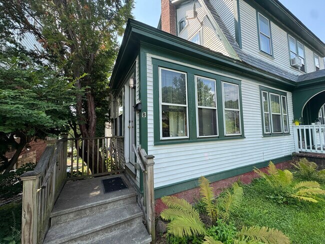 Foto del edificio - 361 S Winooski Ave