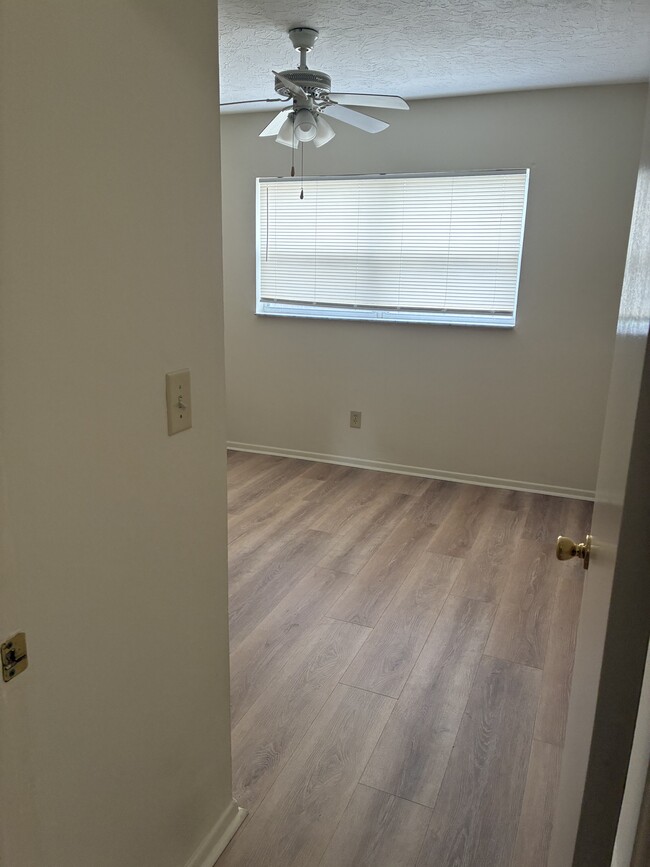 Building Photo - 2643 Kingswood Dr NE