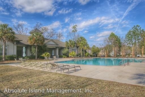 Building Photo - 3 br, 2.5 bath House - 36 Station Loop*