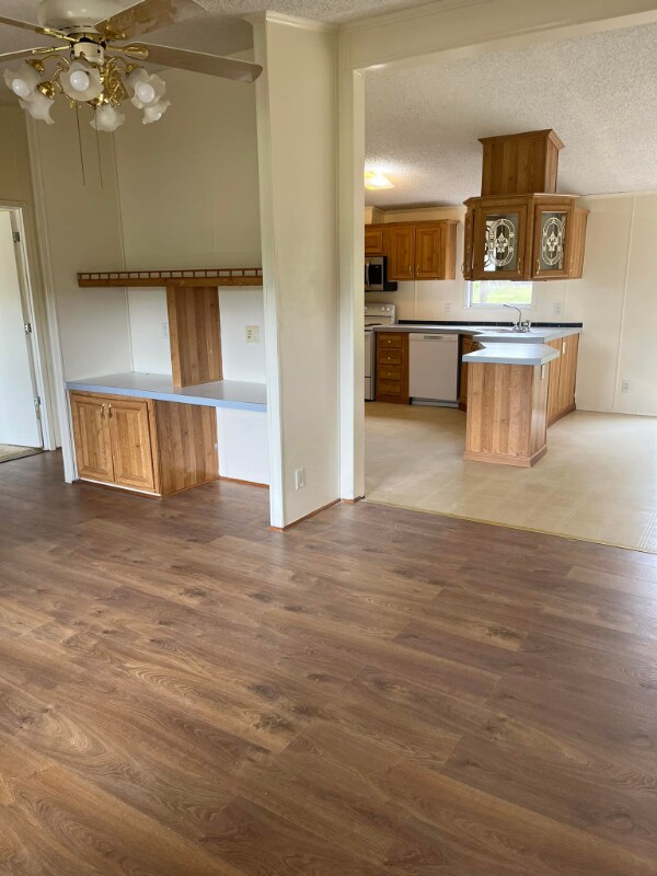 Building Photo - 819 Recreational Rd 255