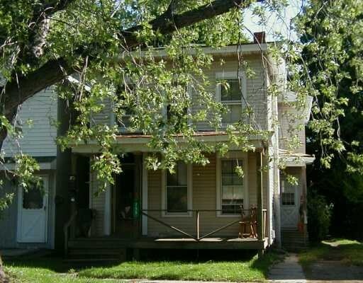 Foto principal - 255 W Fifth St