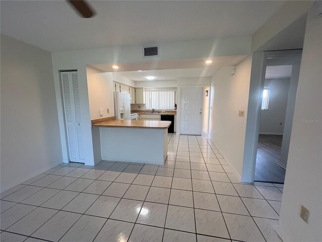 Building Photo - 1330 Rio De Janeiro Ave