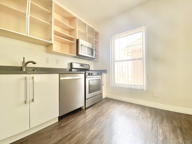 Building Photo - Kenmore
