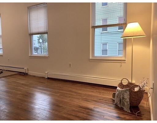 Foto del edificio - 280 Western Ave