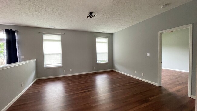 Foto del edificio - LEXINGTON FARMS...3 Bedroom 2 Bath
