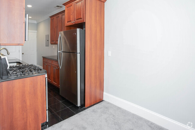 1BR,1BA -Kitchen - Fairfield Town Centre At Hewlett