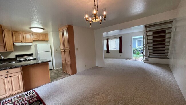 Building Photo - 390 Anchor Way (LO)