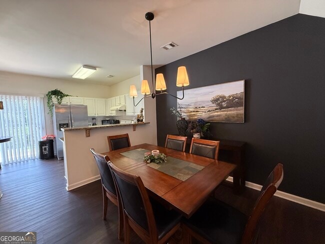Foto del edificio - 1524 Cove Creek Cir