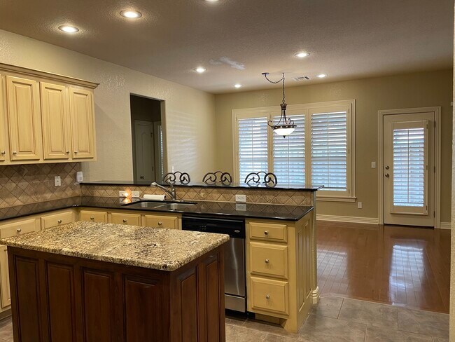 Building Photo - 4052 N Zion Valley Dr