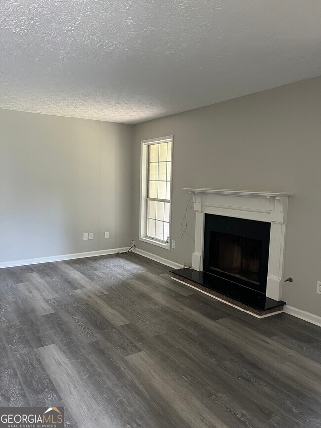 Foto del edificio - 9436 Cypress Ln
