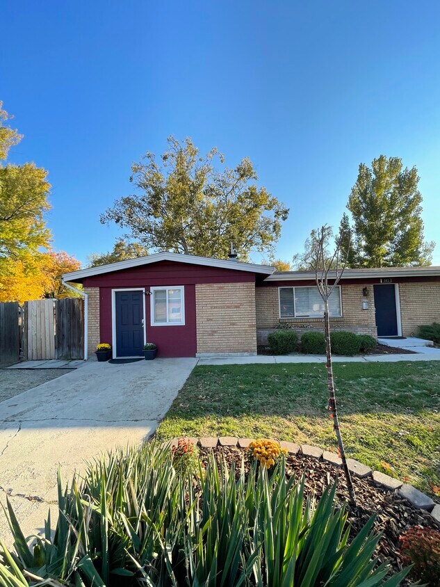 Imagen 1 de la puerta principal - 903 W Linden St