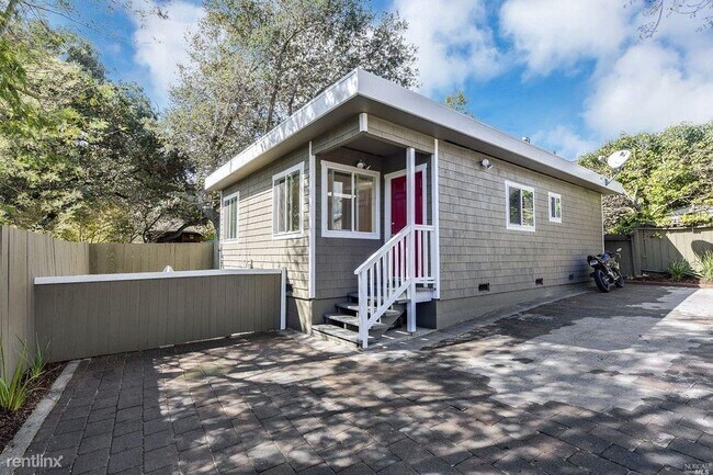 Foto del edificio - 1 br, 1 bath House - 1385 1/2 Sir Francis ...