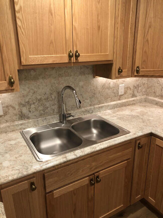 919 6th St Unit 20, Nevada, IA 50201 Condo for Rent in Nevada, IA