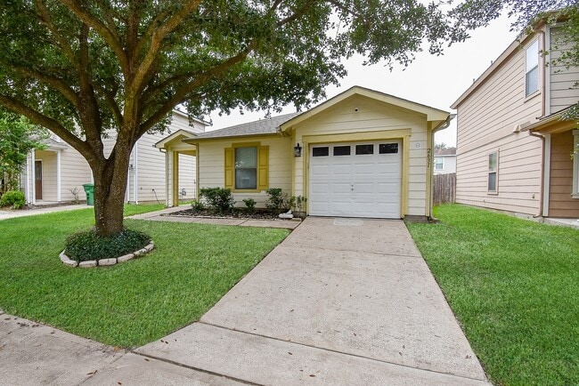 Building Photo - 2631 Skyview Trace Ct