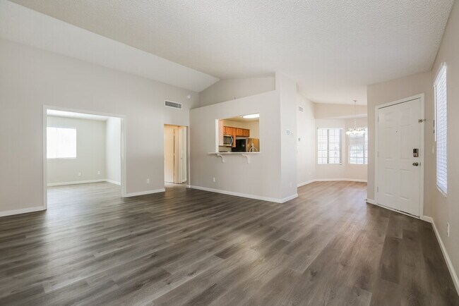Building Photo - 6359 W Delmonico Ln