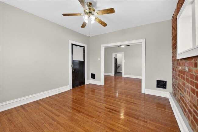 Foto del edificio - 4636 Shenandoah Ave