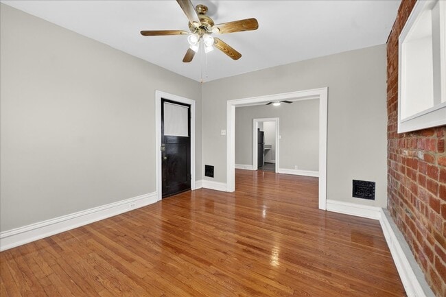 Building Photo - 4636 Shenandoah Ave