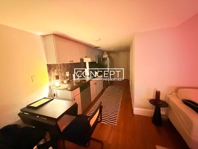 Foto del edificio - 276-278 Parker Hill Ave. Unit B