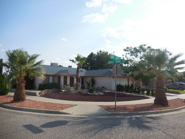 Building Photo - 11448 Lake Alice Dr