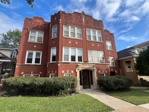 Building Photo - 3214 W 66th Pl