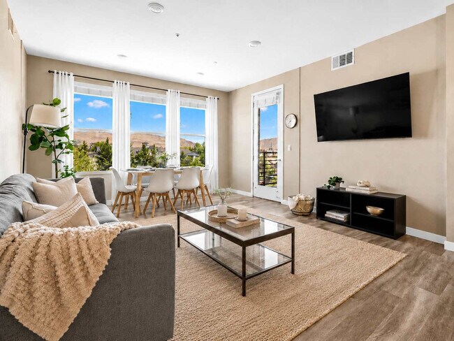 Foto del edificio - 375 Harbour Cove Dr