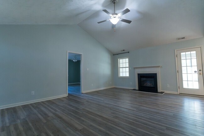 Foto del edificio - 3 Bedroom 2 Bath home in Lillington!