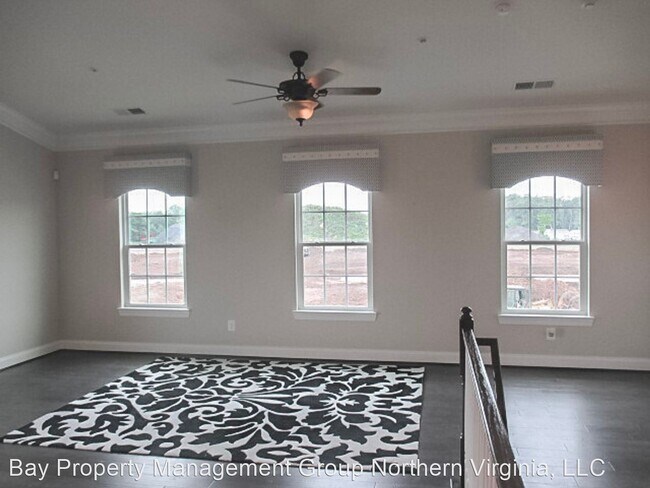 Foto del edificio - 2 br, 2 bath House - 24688 HUTCHINSON FARM...
