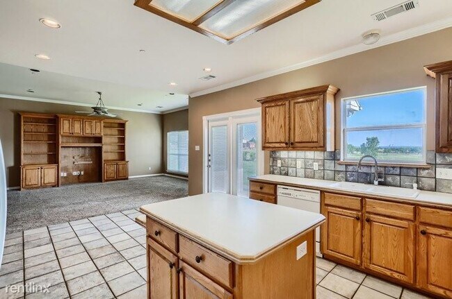 Foto del edificio - 3 br, 3 bath House - 1110 Trophy Ct E