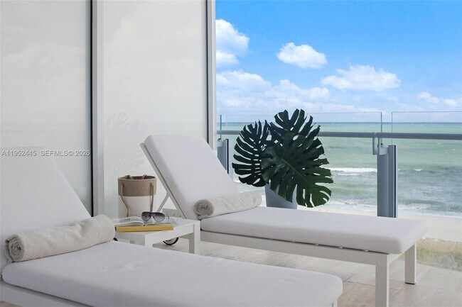 Foto del edificio - 9001 Collins Ave