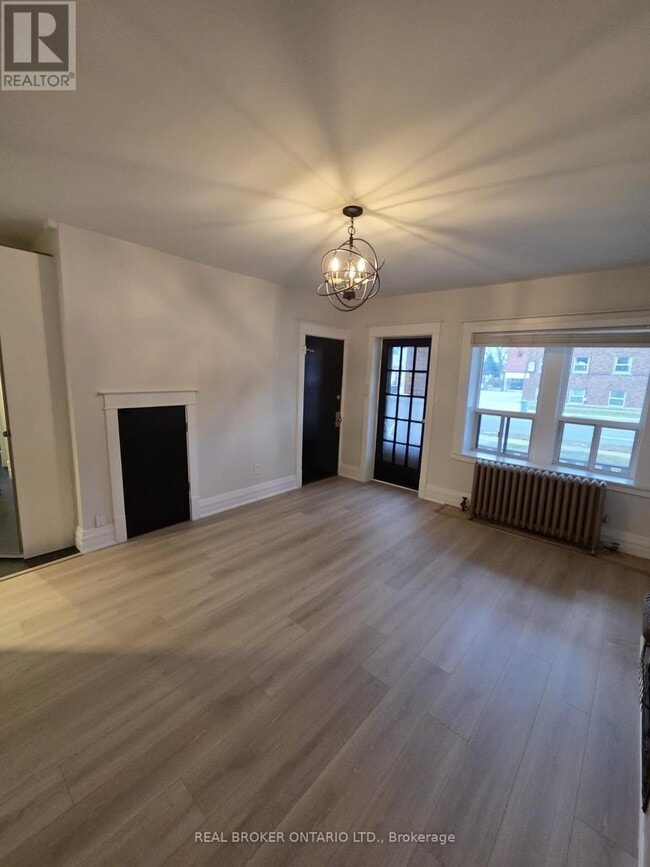 Photo du bâtiment - 479 Aberdeen Ave