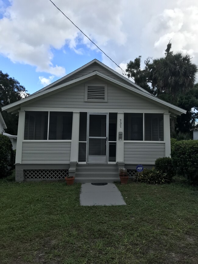 Building Photo - 237 S Clara Ave