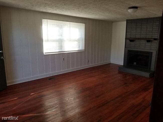 Building Photo - 2 br, 1 bath House - 9623 W Emory Rd