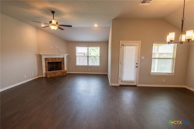 Building Photo - 900 Clanton Cove